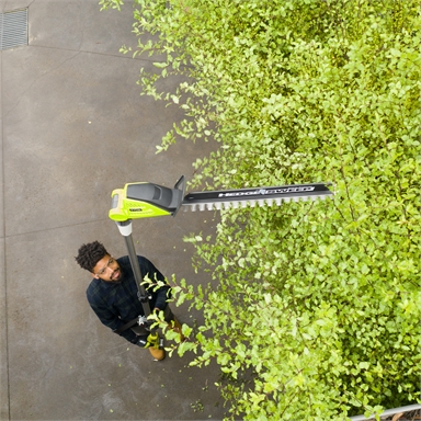 pole saw with hedge trimmer attachment